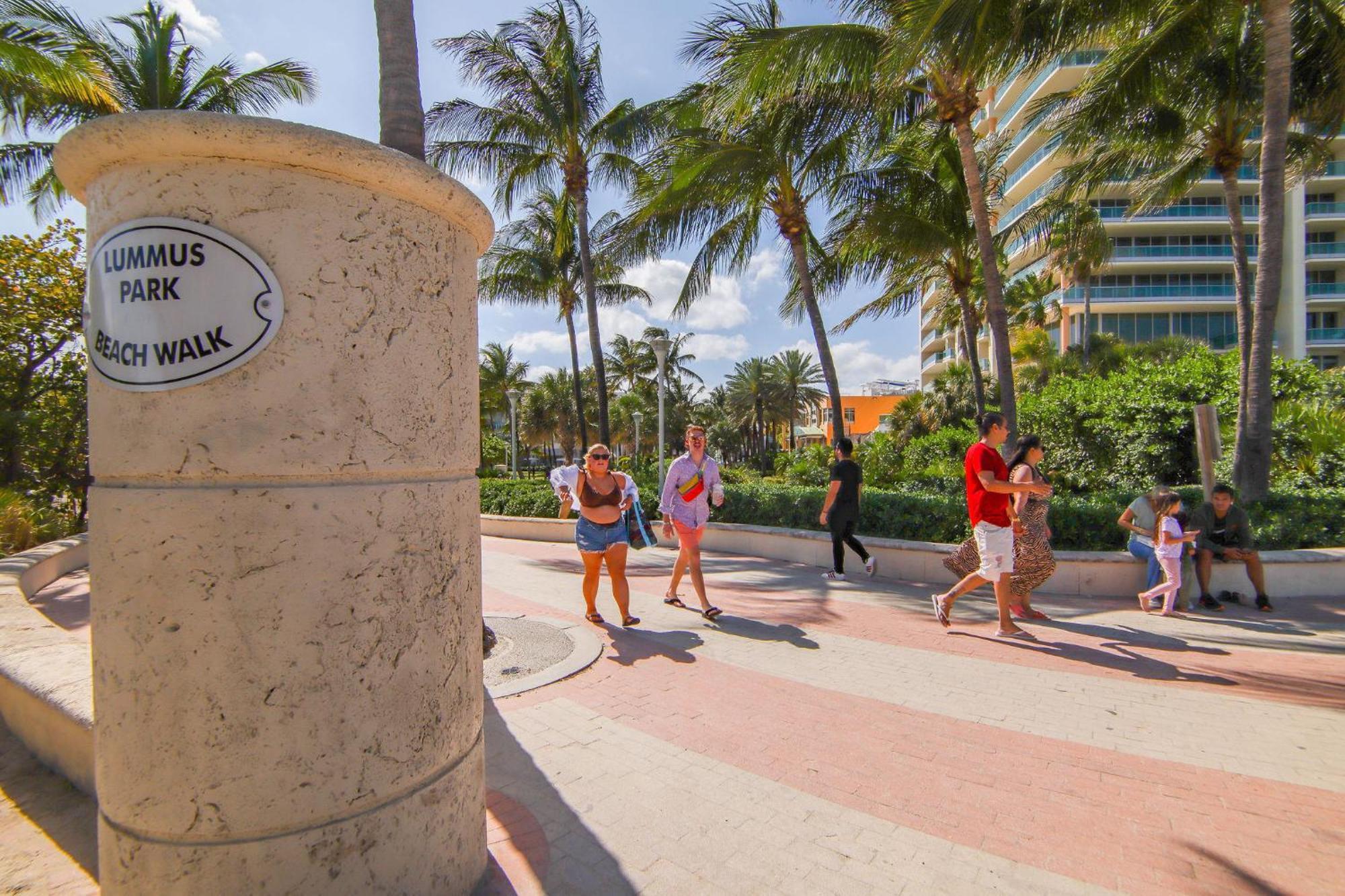 Charming Large Studio Near Ocean Dr - South Beach マイアミビーチ エクステリア 写真