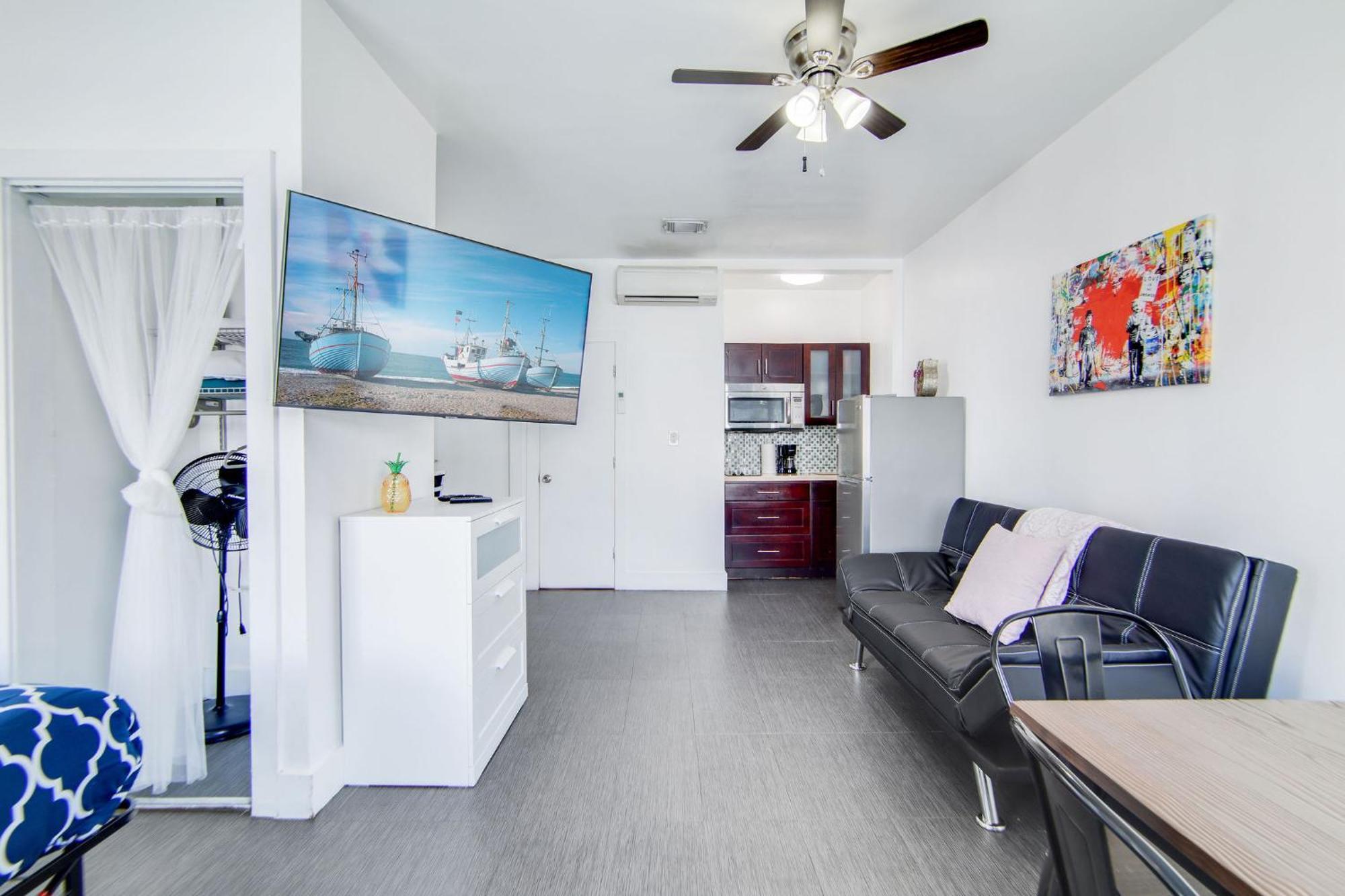 Charming Large Studio Near Ocean Dr - South Beach マイアミビーチ エクステリア 写真