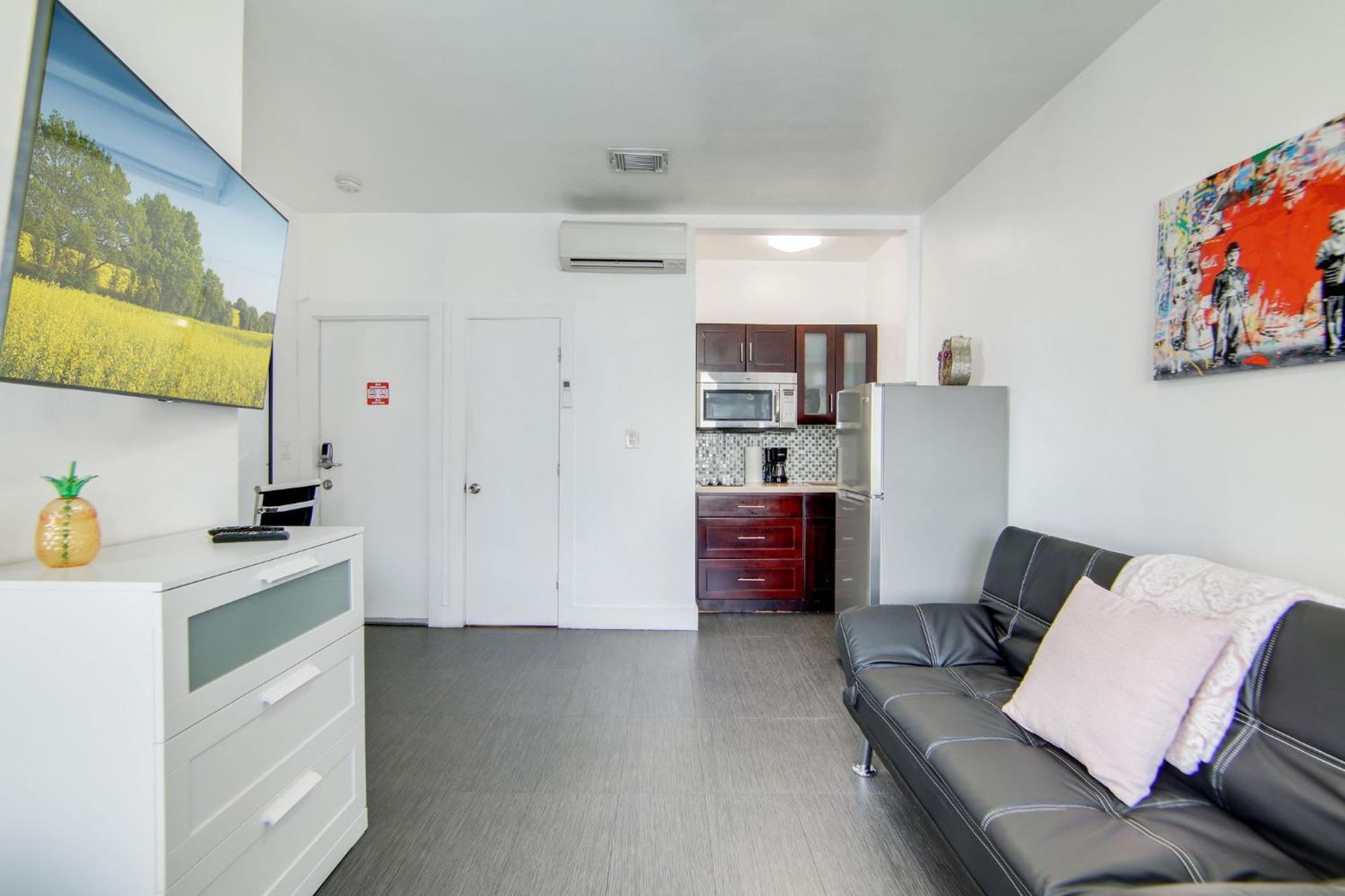 Charming Large Studio Near Ocean Dr - South Beach マイアミビーチ エクステリア 写真