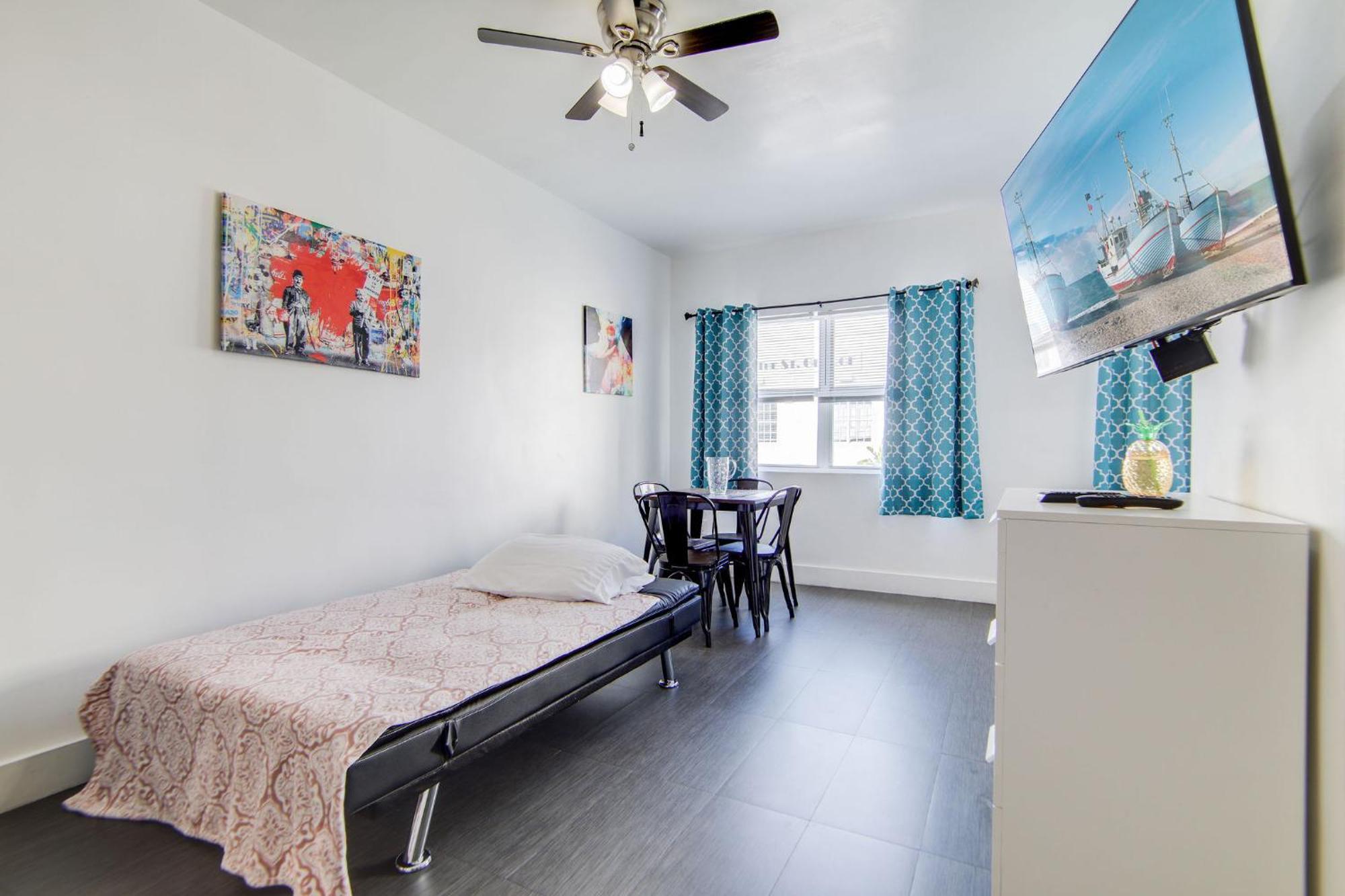 Charming Large Studio Near Ocean Dr - South Beach マイアミビーチ エクステリア 写真